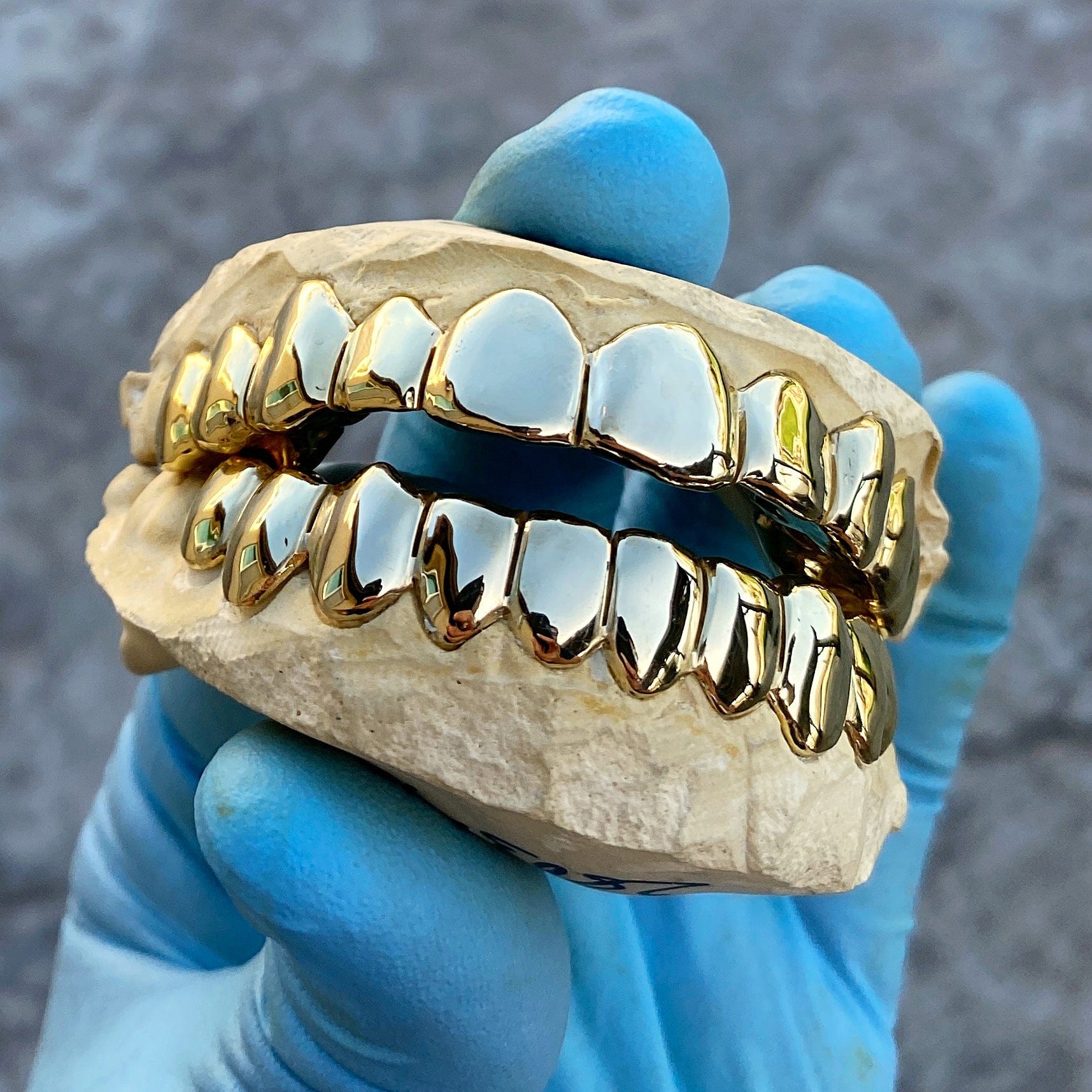 Permanent cuts gold plated custom grillz. Gold plated over real solid ...